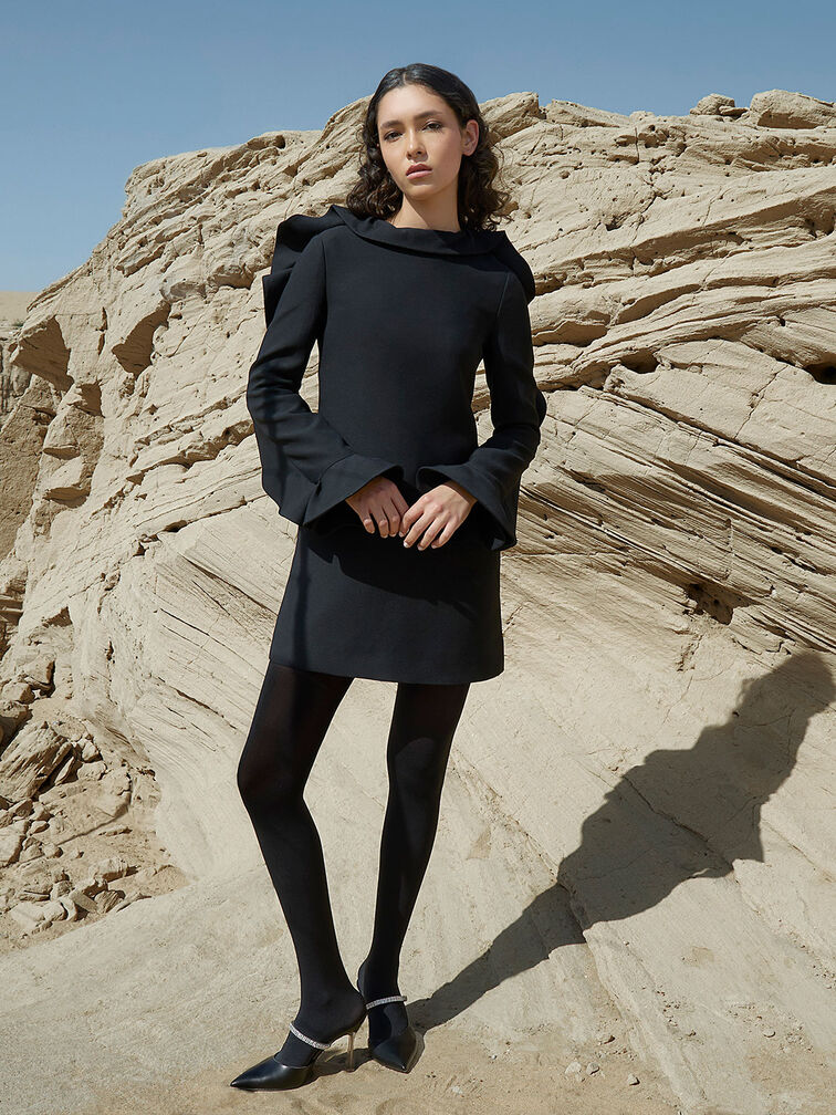 صندل مفتوح مزود بحزام مزين بالأحجار, أسود, hi-res