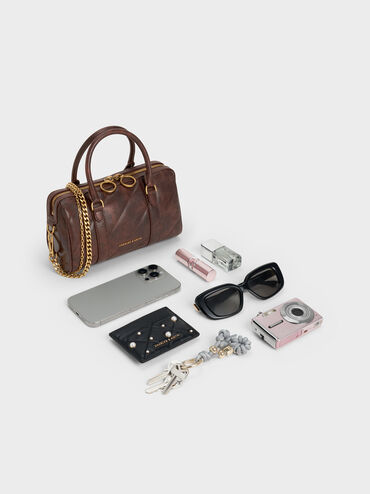 حقيبة بولينغ فيلومينا مزينة بسلسلة معدنية, بني مطفي, hi-res