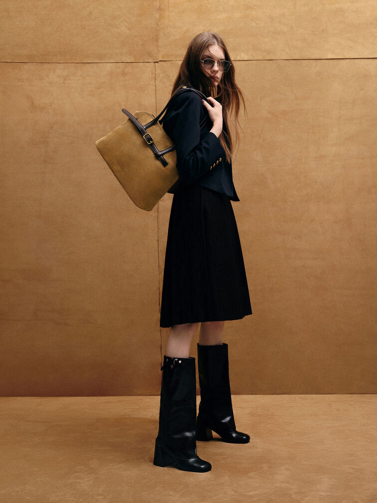 شنطة توت فيكتوريا شامواه  معاد تدويره ومزينة بحزام, رملي ذهبي هاديء, hi-res