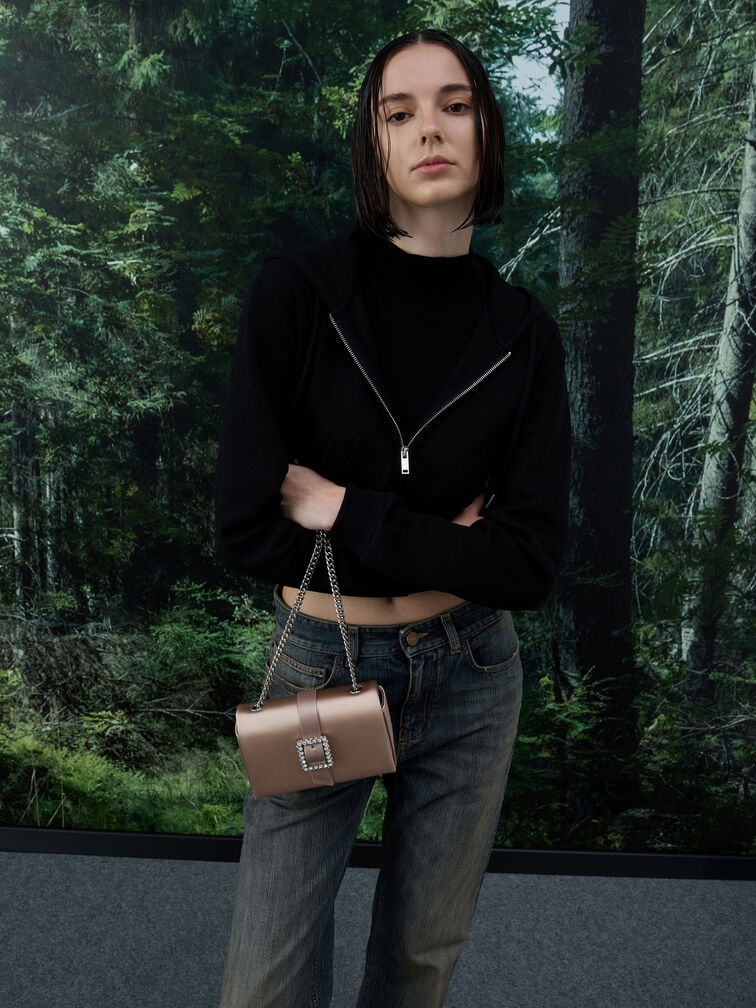 حقيبة ساتان بحزام ومقبض سلسلة وإبزيم كريستالي, نود خوخي دافئ, hi-res