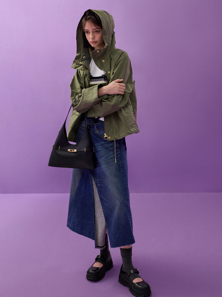 شنطة هوبو أرليت بحزام مع تفاصيل ميتاليك, أسود, hi-res