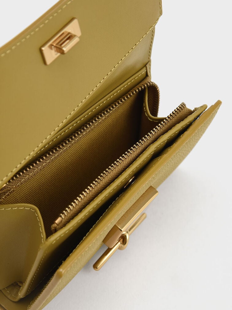 محفظة هكسلي بغطاء أمامي بإكسسوار معدني, خردلي, hi-res