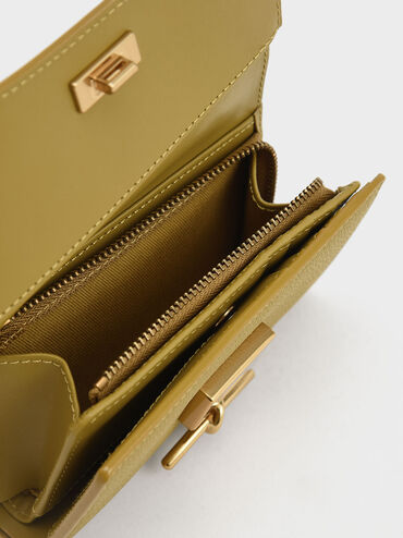 محفظة هكسلي بغطاء أمامي بإكسسوار معدني, خردلي, hi-res