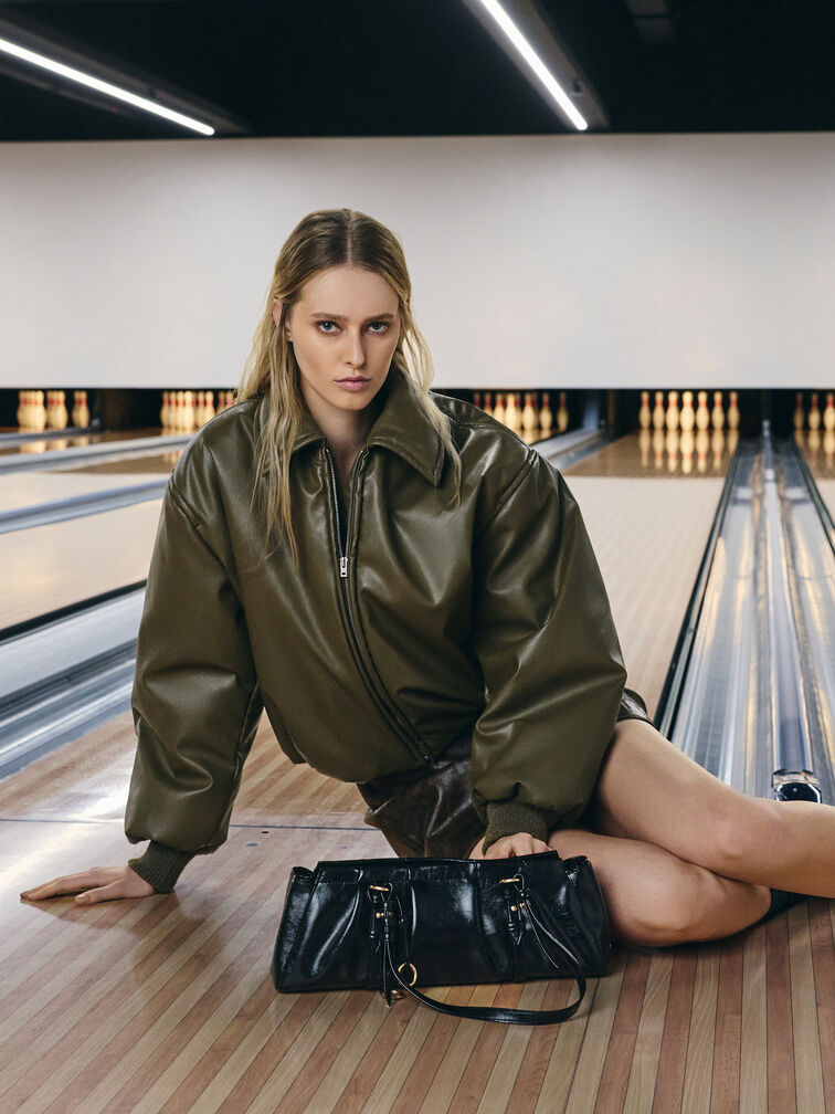 شنطة كتف بريتون, أسود, hi-res