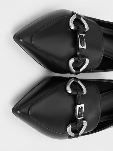 حذاء بكعب كلاسيكي عريض ومقدمة مدببة مزين بحليات معدنية, أسود, hi-res