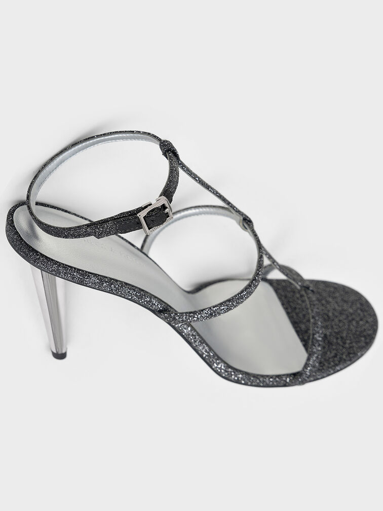 صندل بشريط كاحل على شكل حرف T بارز لامع, أسود خشن, hi-res