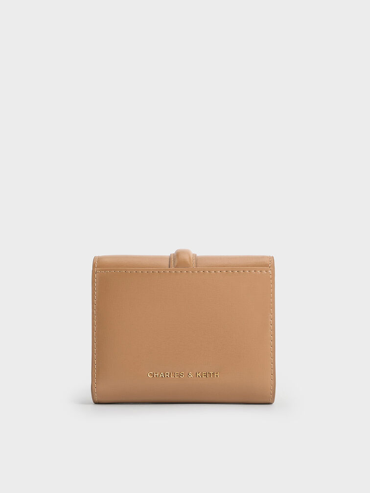 محفظة ويستريا مزينة بحلية معدنية, تان, hi-res