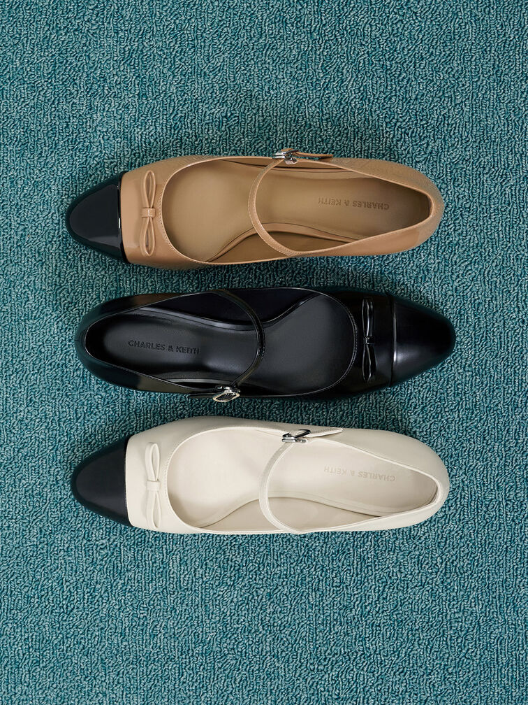 حذاء بامبس ماري جين بمقدمة مدببة وفيونكة, أبيض طباشيري, hi-res