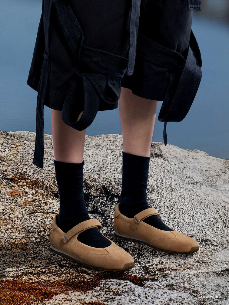 حذاء ماري جين الرياضي من مجموعة جيس من الشمواه, بيج, hi-res