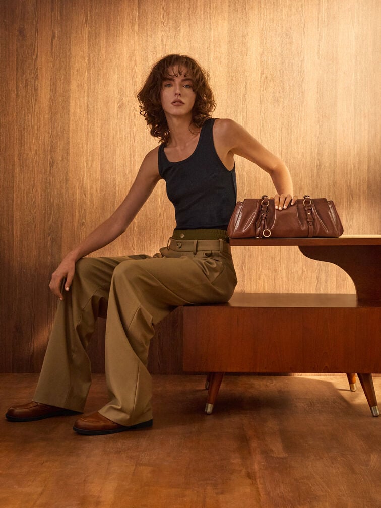 شنطة كتف بريتون, شوكولاتي, hi-res