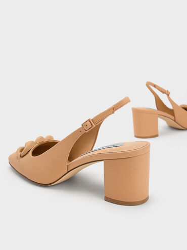 حذاء بامبس سلينجباك كبير بحلية معدنية, جملي, hi-res