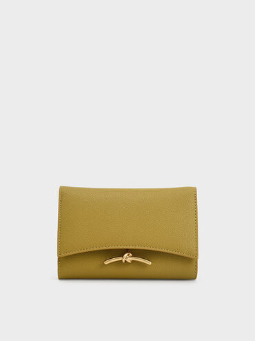 محفظة هكسلي بغطاء أمامي بإكسسوار معدني, خردلي, hi-res