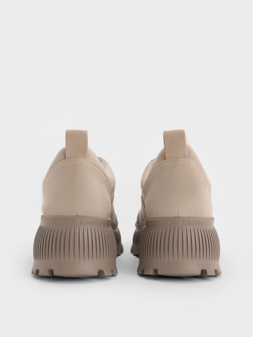 حذاء سنيكرز بلاتفورم بنعل مخطط من شامواه صناعي دارا, بيج, hi-res