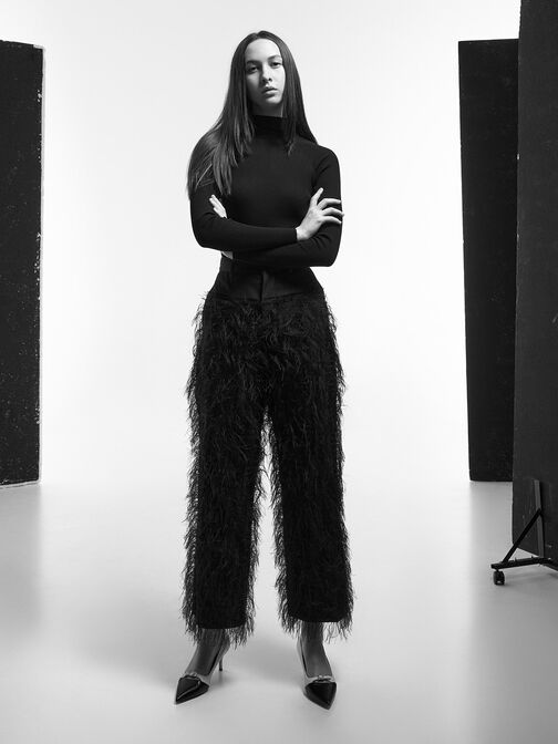 حذاء بلونين بمقدمة مدببة وحزام بإبزيم, أبيض, hi-res