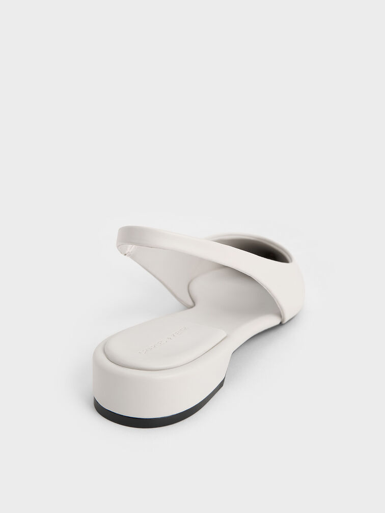 حذاء بدون كعب بمقدمة مدببة وتصميم سلينجباك مفتوح الظهر وحافة علوية تغطي مشط القدم, أبيض, hi-res