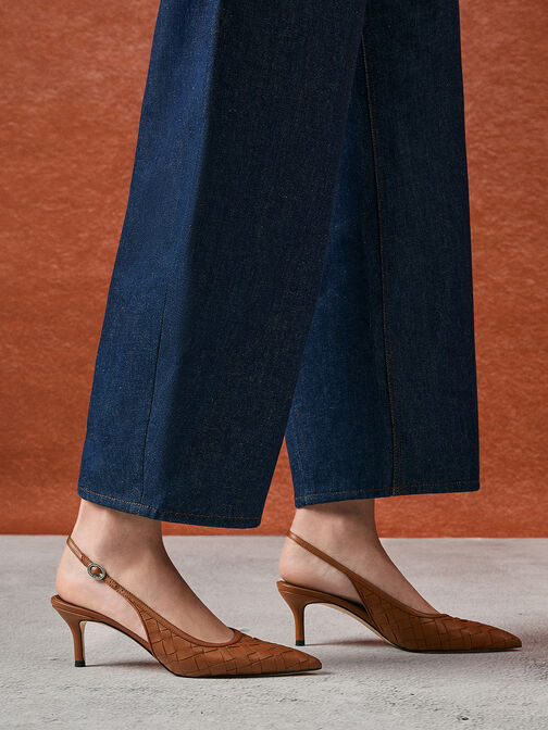 حذاء إيفيت بكعب ونمط منسوج ومقدمة مدببة وتصميم سلينجباك مفتوح الظهر, بنى, hi-res