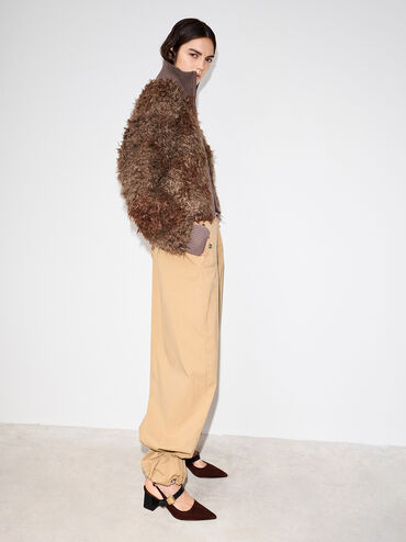 حذاء إيفيت من الشمواه الصناعي بكعب وتصميم ماري جين مفتوح من الخلف, بني داكن, hi-res