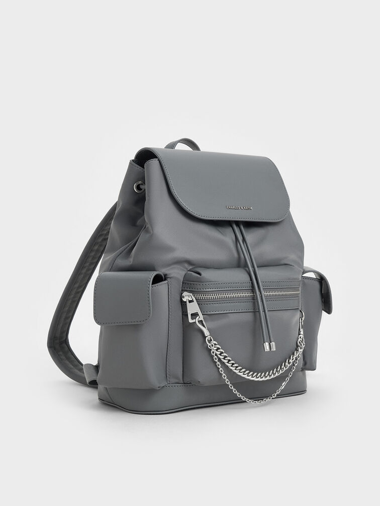 حقيبة ظهر منتفخة من النايلون مزينة بسلسلة معدنية, رمادي, hi-res