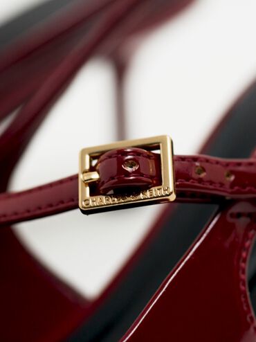 حذاء بامبس وين سلينجباك بكعب منحوت وإبزيم لامع, أحمر, hi-res