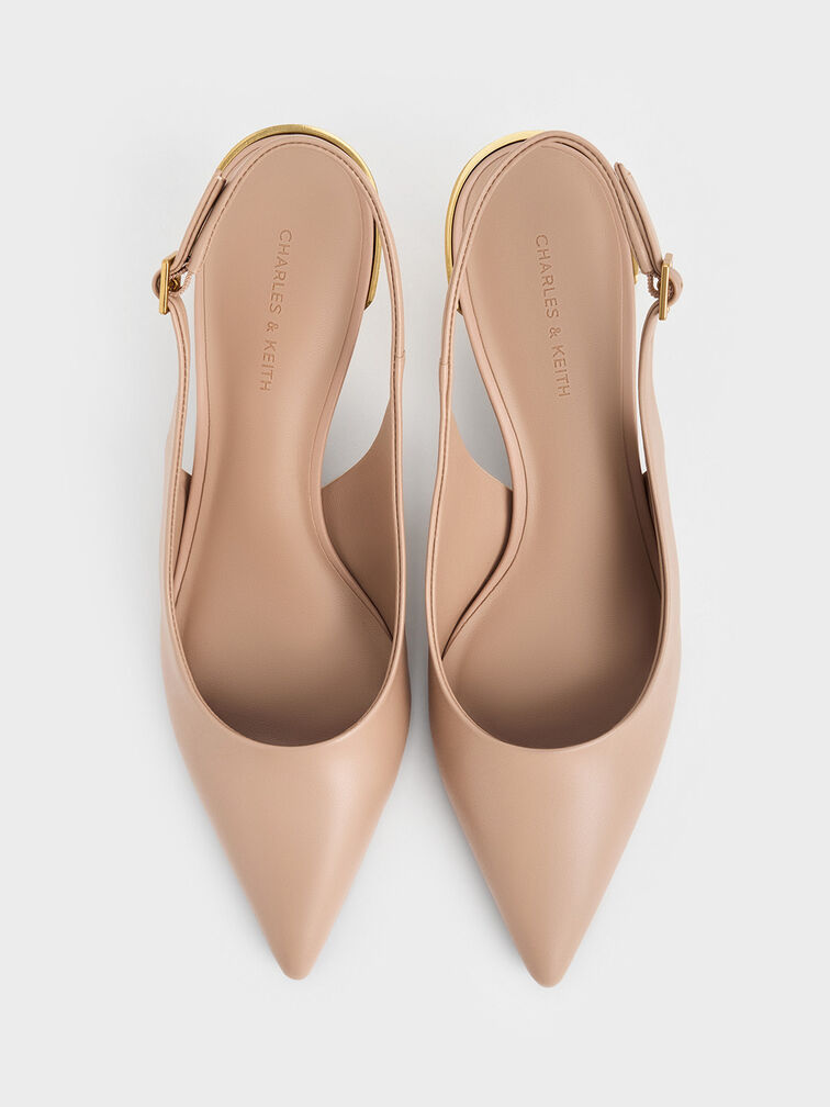 حذاء مفتوح من الخلف بكعب القطة الكلاسيكي ولمعة معدنية, لون البشرة الطبيعي, hi-res