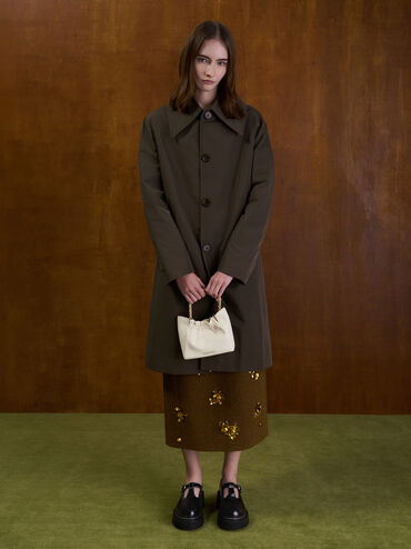 حقيبة كتف بريجيت بمقبض على شكل سلسلة وتصميم مزين بكسرات, كريم, hi-res