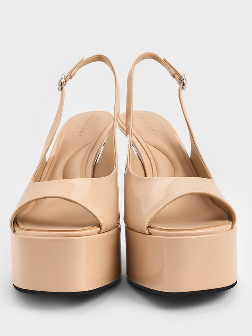 صنادل لامعة بنعل مرتفع وكعب رفيع مع فتحة أمامية, لون البشرة الطبيعي, hi-res