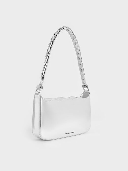 حقيبة كتف بتصميم مموج ومظهر معدني ومقبض مضفر مزين بسلسلة, فضي, hi-res