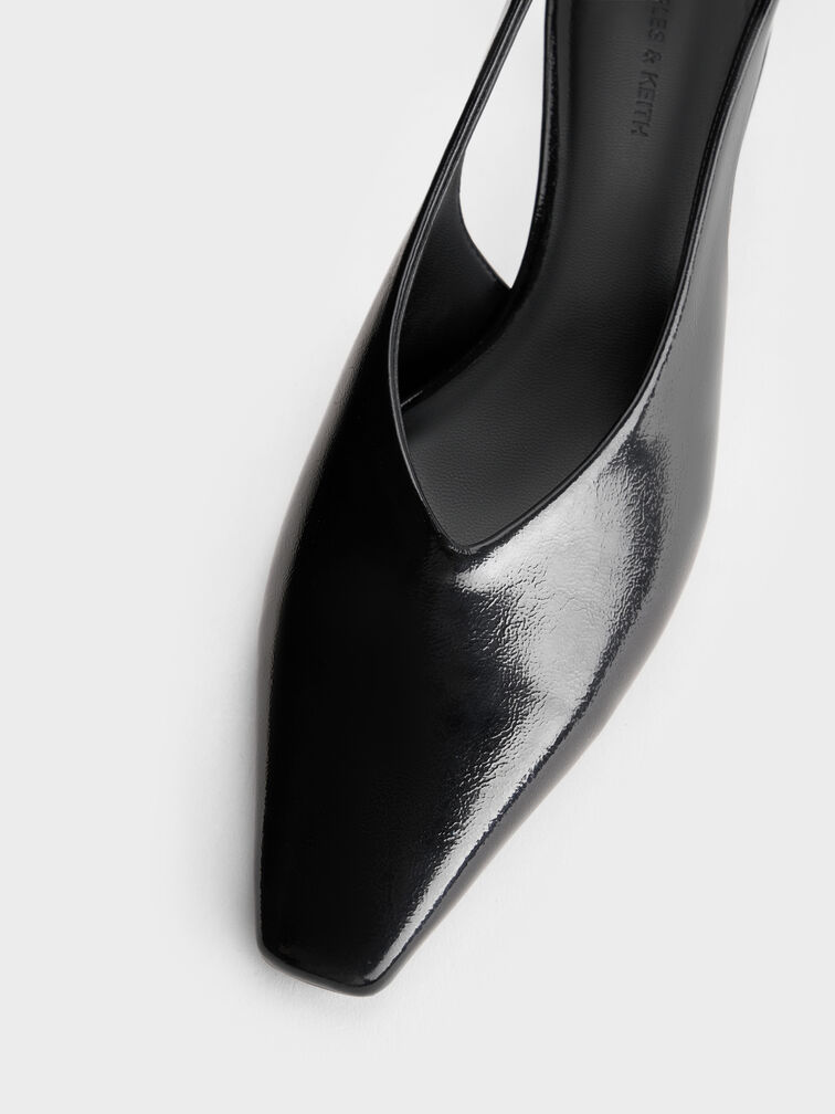 كعب جلد صناعي بحزام خلفي ومقدمة مربعة مدببة, أسود براق, hi-res