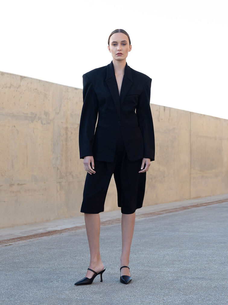 حذاء مفتوح من الخلف بحزام بمشبك, أسود, hi-res