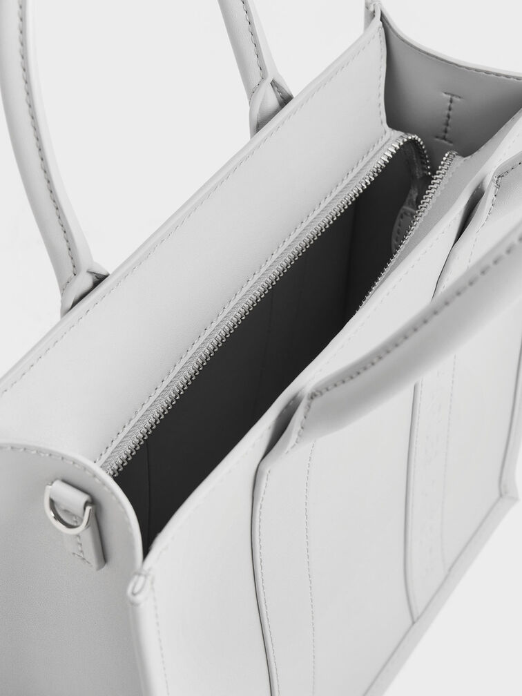 (وسط): حقيبة توت باج كلوفر للنساء باللون الرمادي - تشارلز آند كيث 